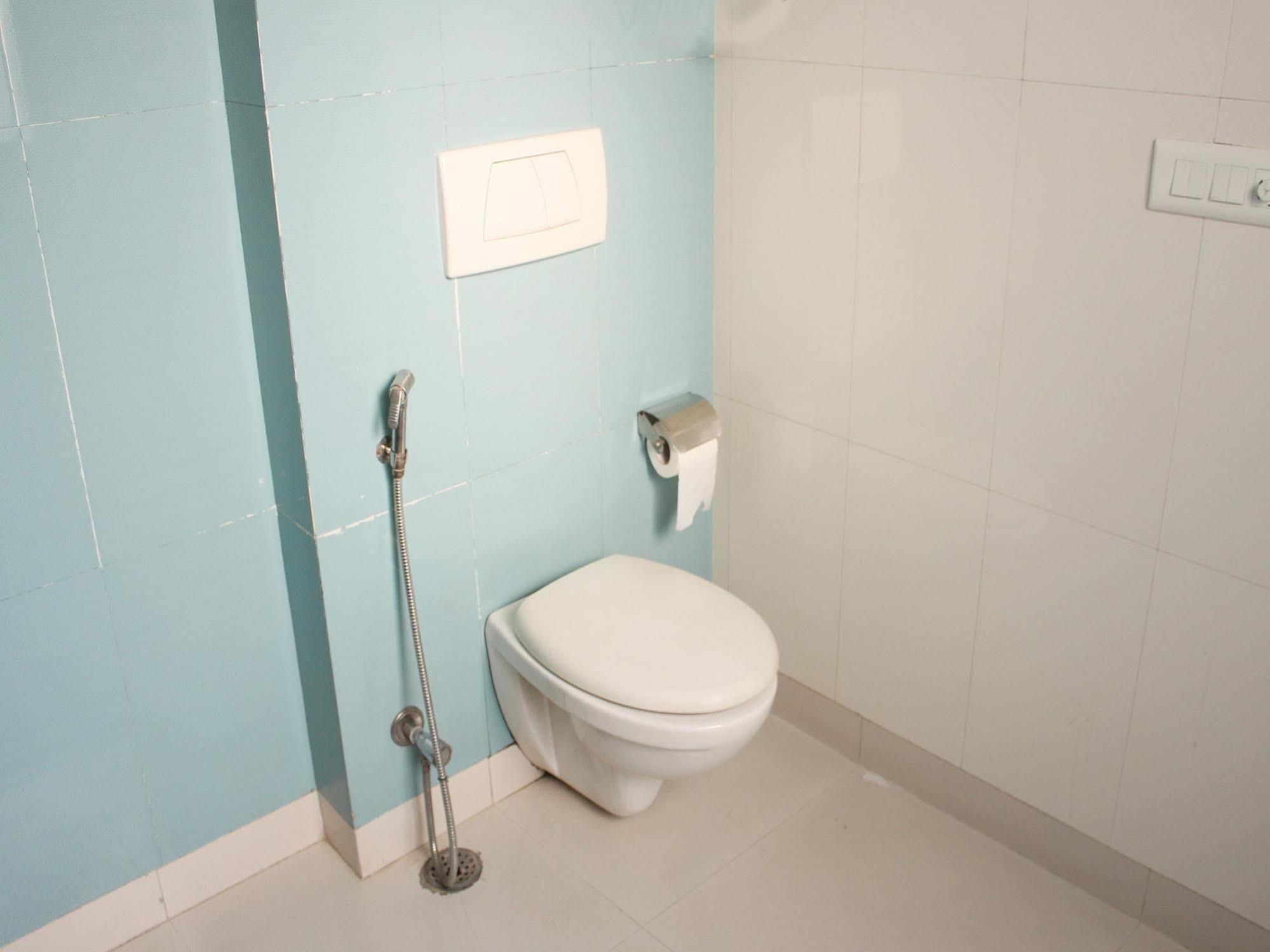Oyo Flagship 387 Moulsari Avenue Hotel Gurgaon Ngoại thất bức ảnh