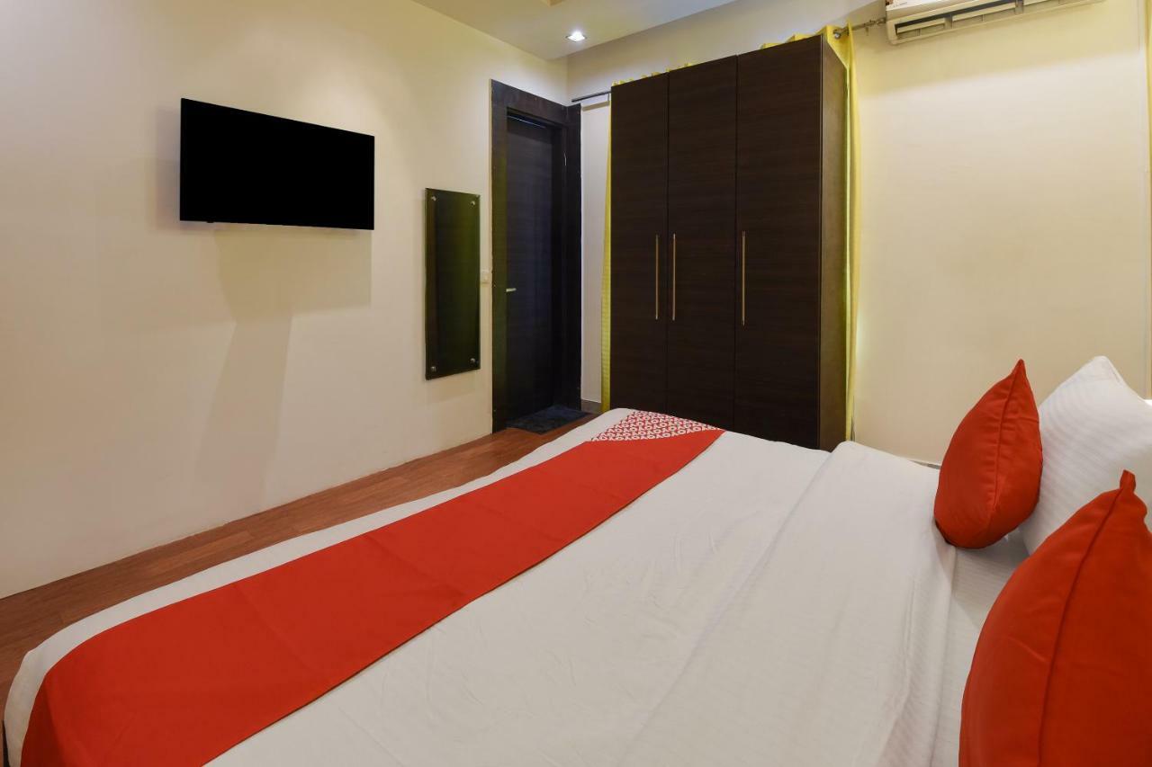 Oyo Flagship 387 Moulsari Avenue Hotel Gurgaon Ngoại thất bức ảnh