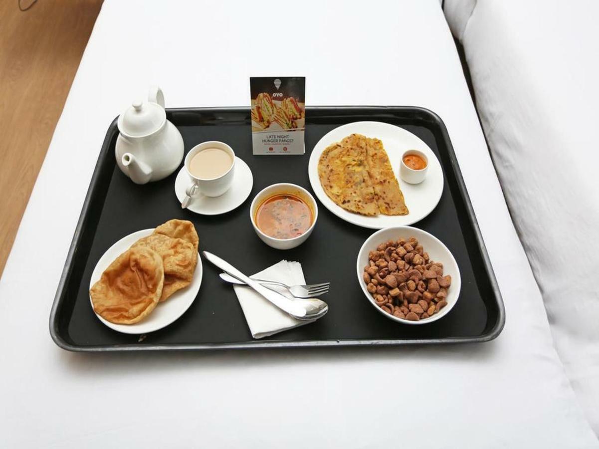 Oyo Flagship 387 Moulsari Avenue Hotel Gurgaon Ngoại thất bức ảnh