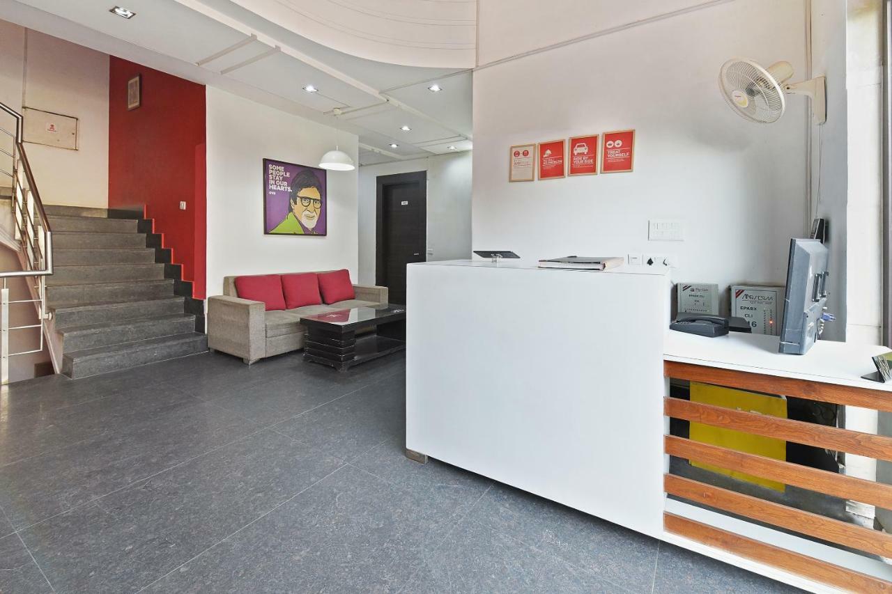 Oyo Flagship 387 Moulsari Avenue Hotel Gurgaon Ngoại thất bức ảnh