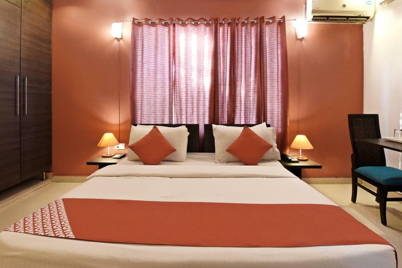 Oyo Flagship 387 Moulsari Avenue Hotel Gurgaon Ngoại thất bức ảnh